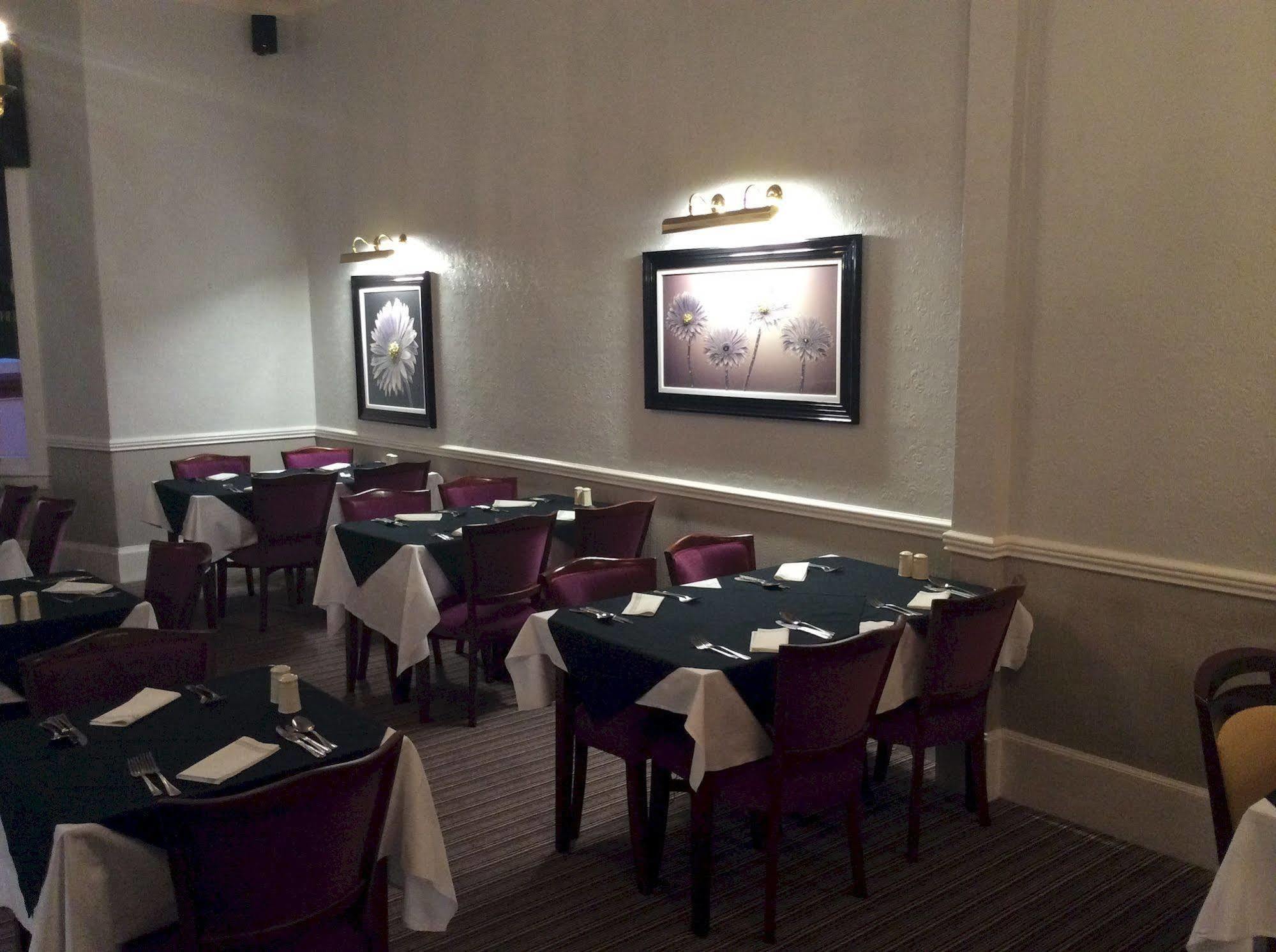 Taychreggan Hotel Dundee Esterno foto