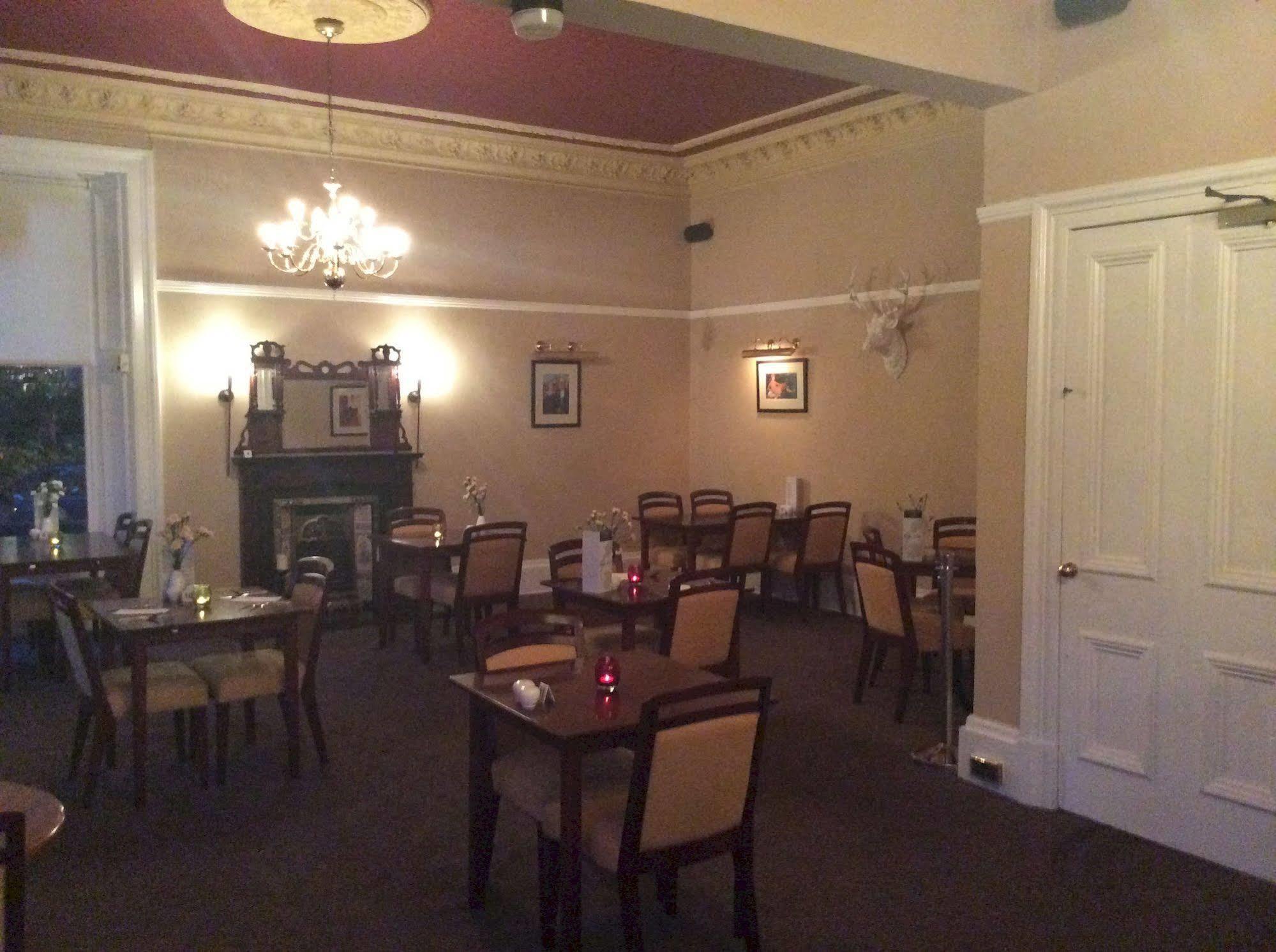 Taychreggan Hotel Dundee Esterno foto