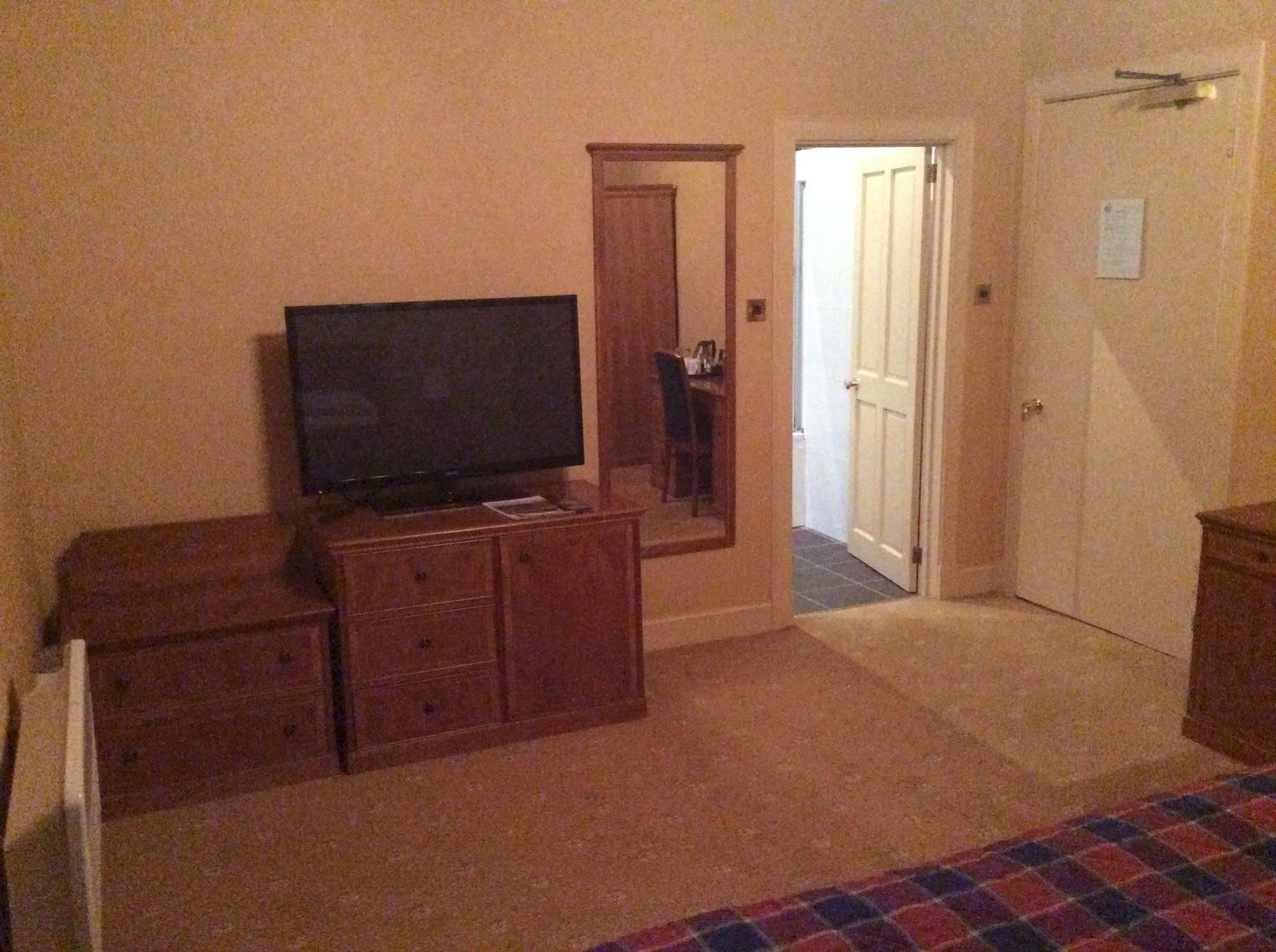 Taychreggan Hotel Dundee Esterno foto