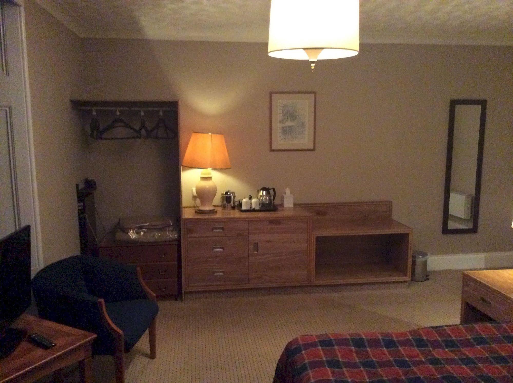 Taychreggan Hotel Dundee Esterno foto