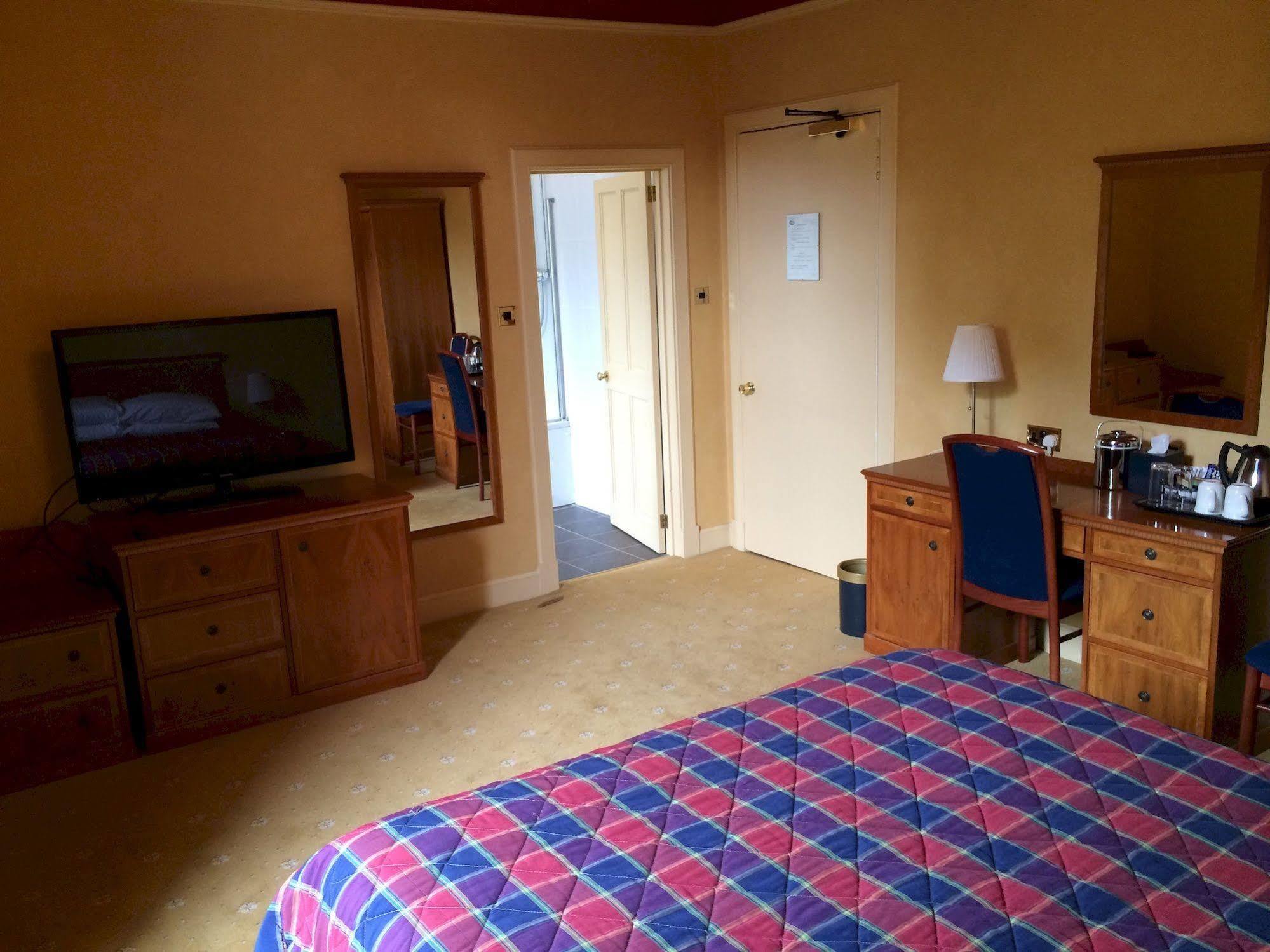 Taychreggan Hotel Dundee Esterno foto