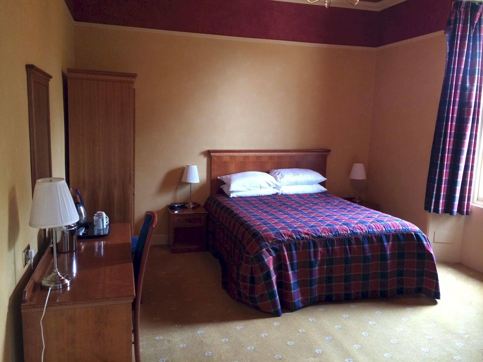Taychreggan Hotel Dundee Esterno foto