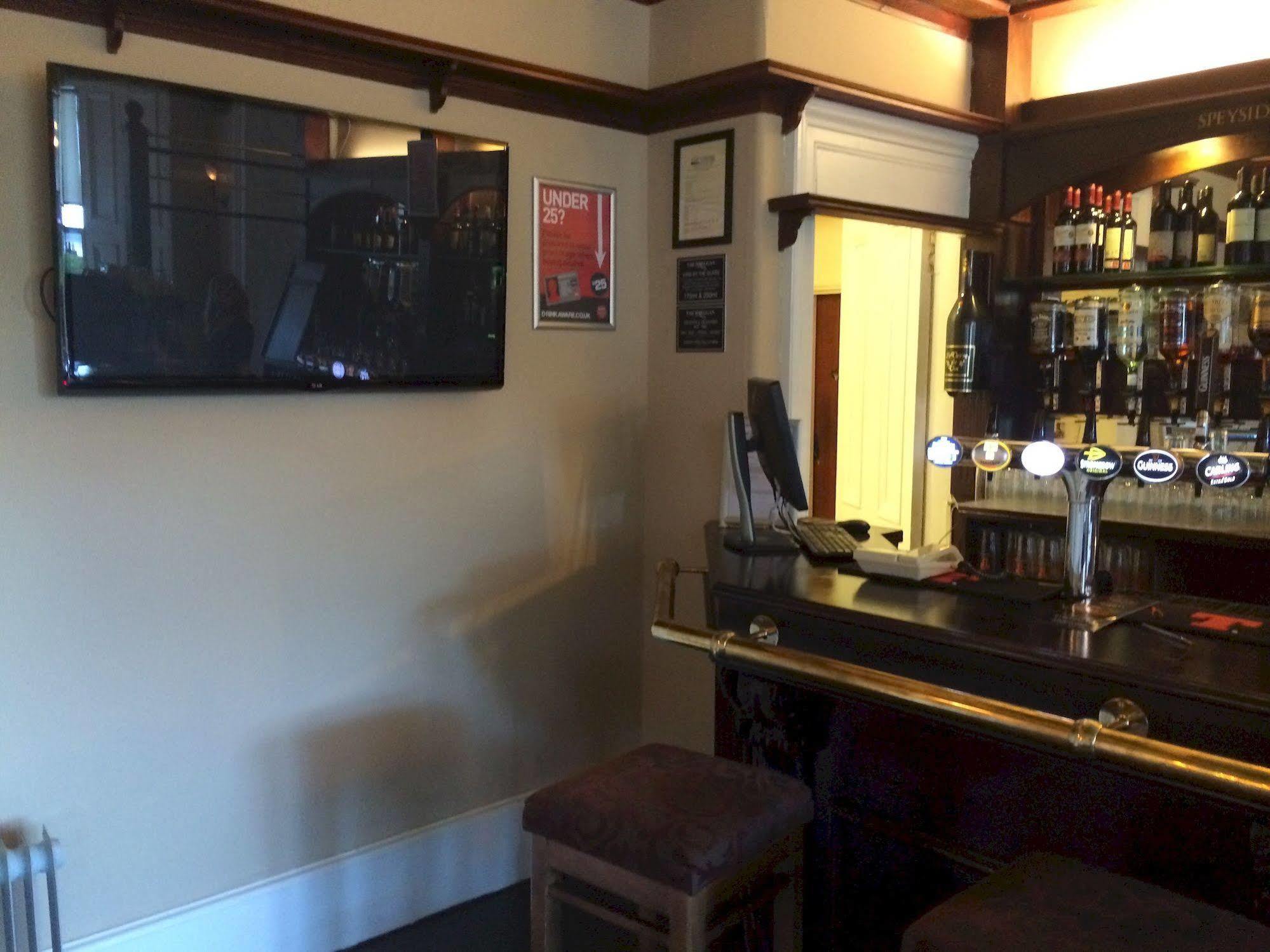 Taychreggan Hotel Dundee Esterno foto